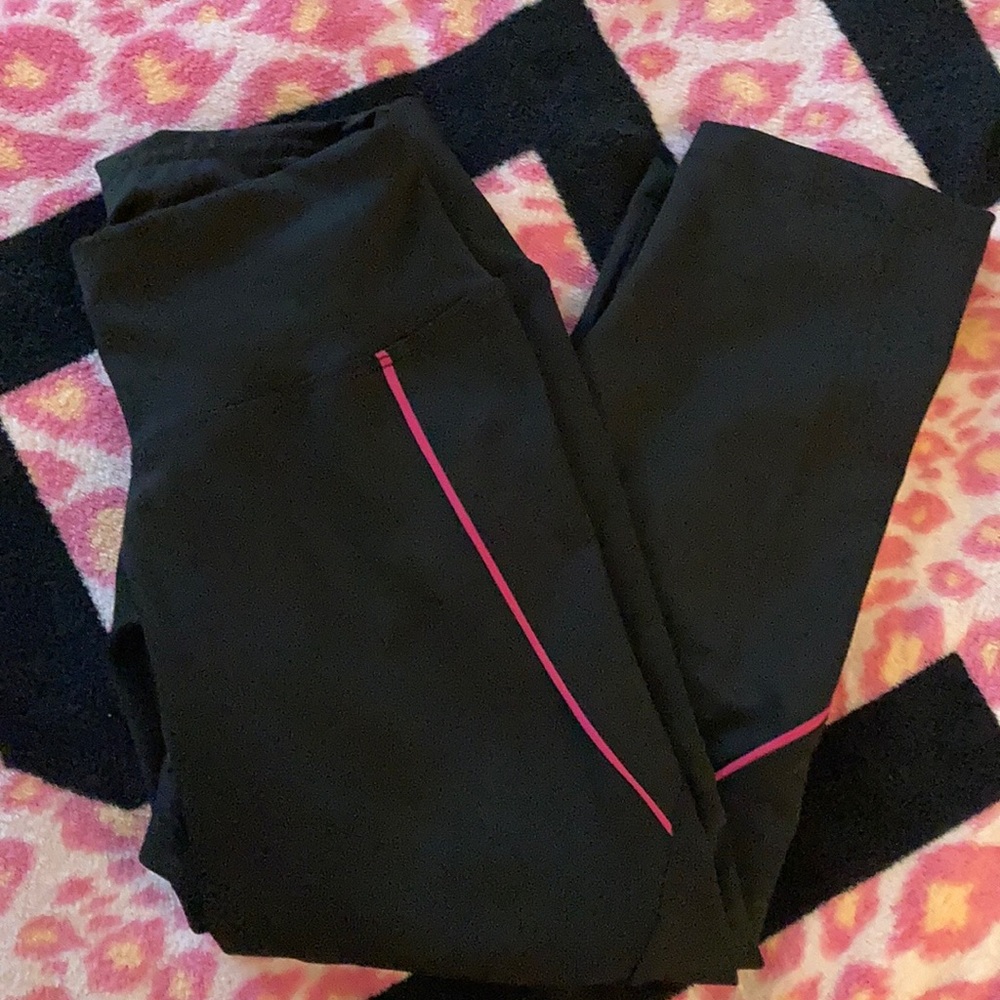NWOT Capri Workout Leggings